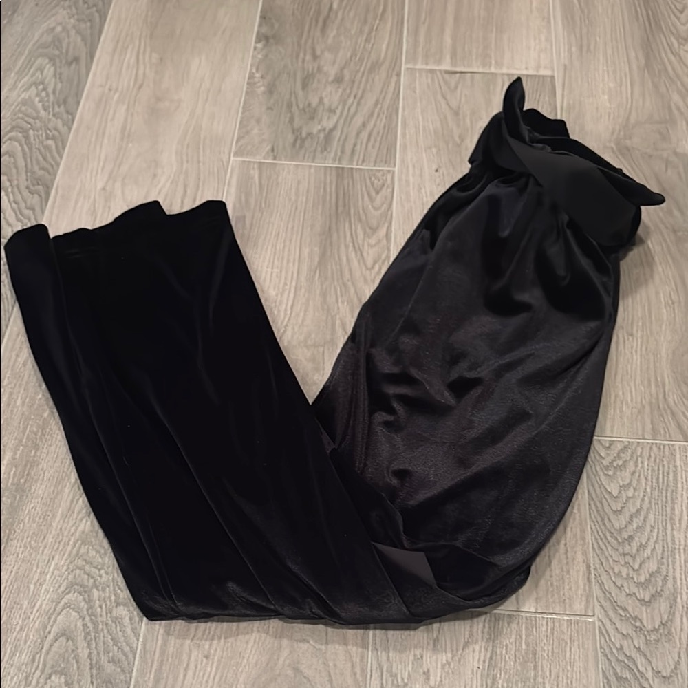 Halogen Women’s Black Wide Leg Velvet Pants With Belt Size XS